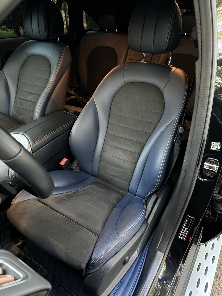 Mercedes Benz EQC400