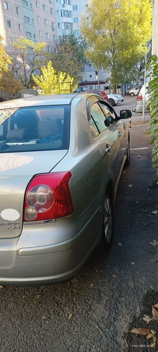 Toyota avensis  ..