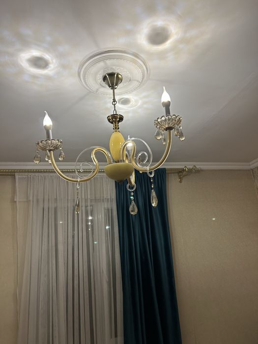 Продается люстра