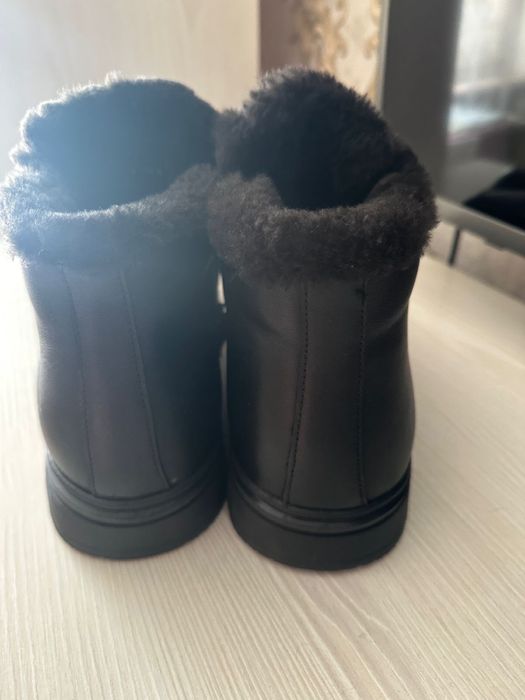 Продаю кожаную мужскую обувь