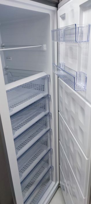 Congelator BEKO RFNE448E41XB, No Frost, 404 l, H 191.2 cm, Clasa E, ar