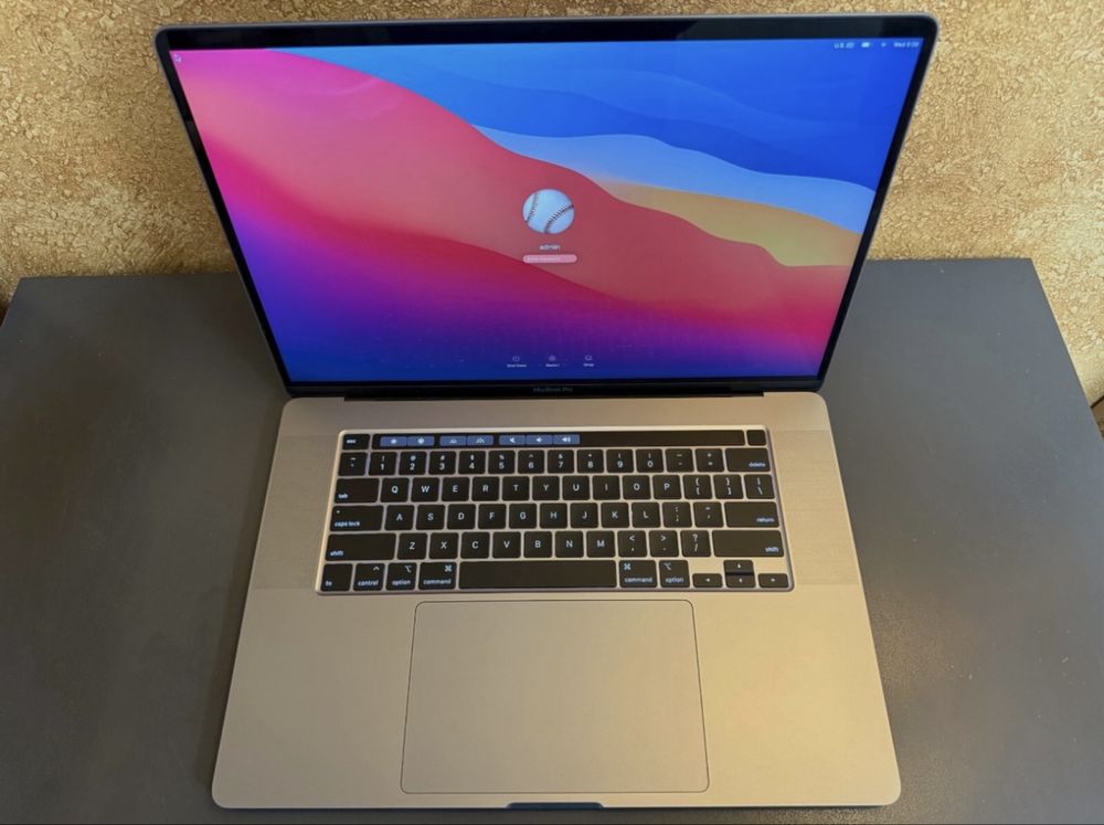 Като Нов! Macbook Pro 16' / i7 6-ядрен / TouchBar