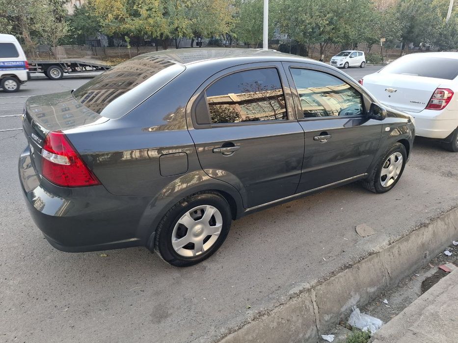 Srochna Nexia 3 sotiladi kraska toza