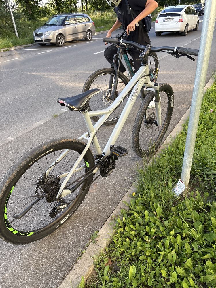 bicicleta bulls buna 750 lei