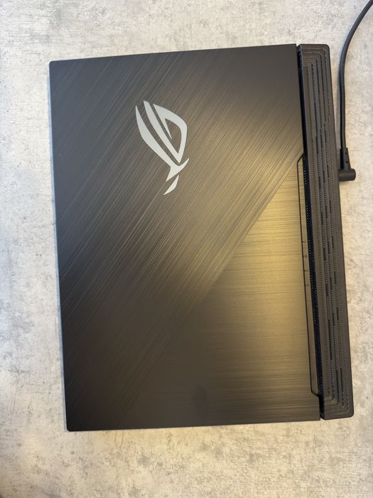 Laptop Gaming ASUS ROG STRIX G512LU