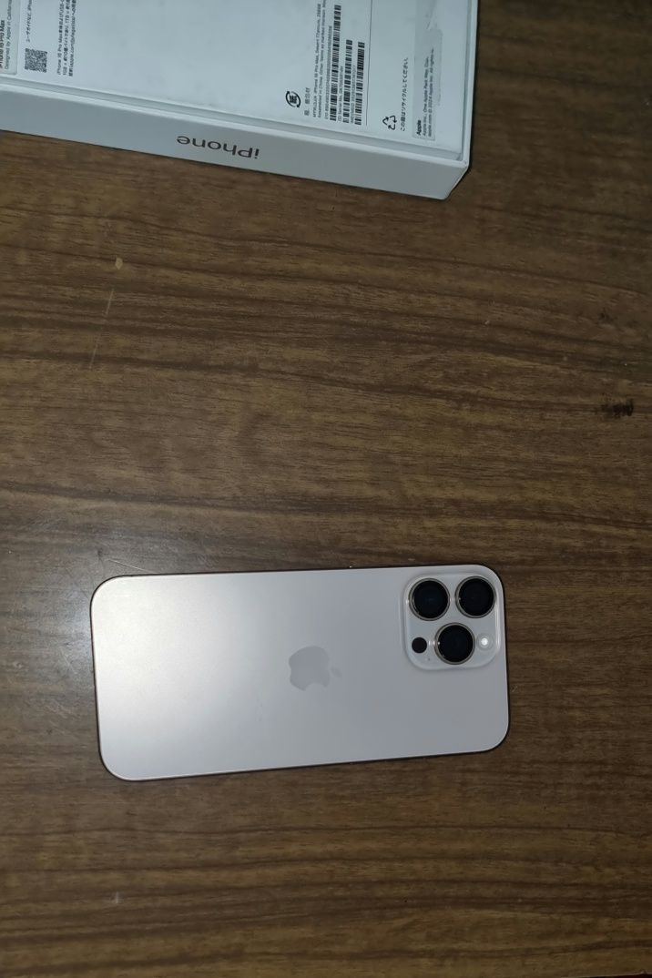 iPhone 16 Pro Max