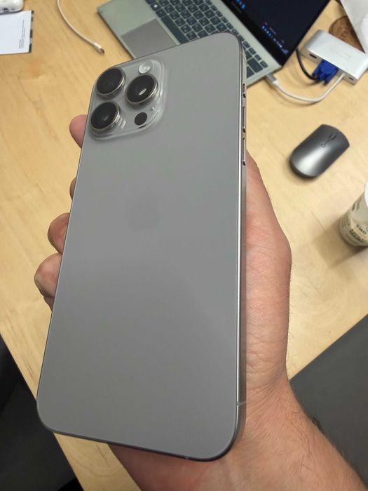 iPhone 15 Pro Max – Natural Titanium 256 GB – Отлично състояние