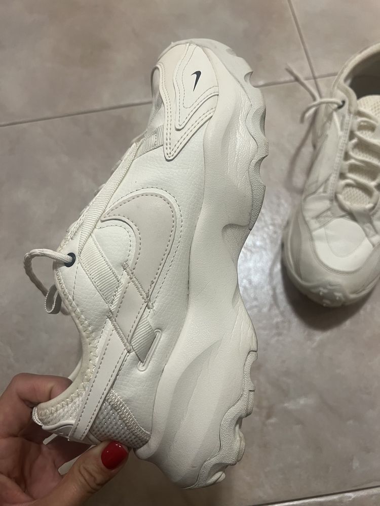 Маратонки Nike