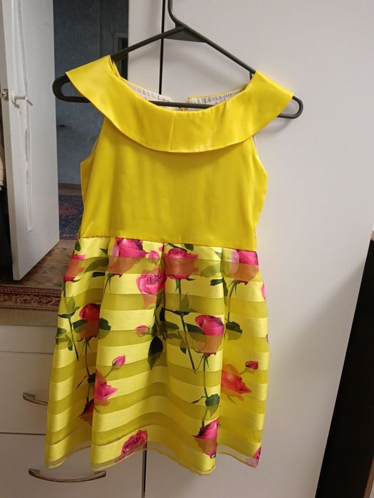 Платье на девочку