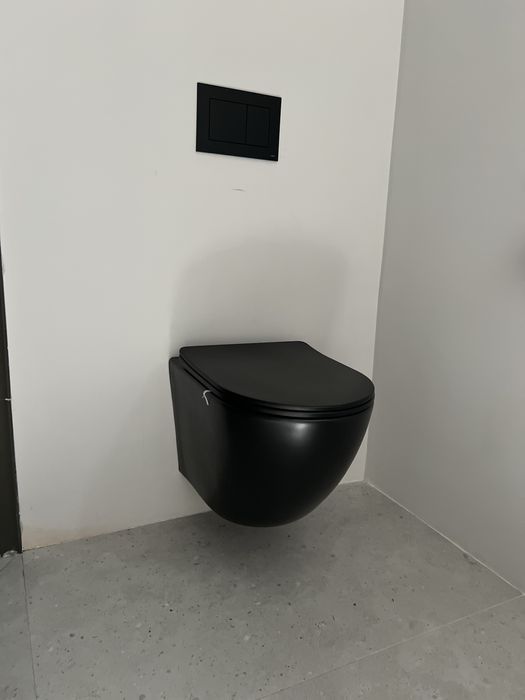 Vas WC cu capac inclus - nou sigilat, negru mat