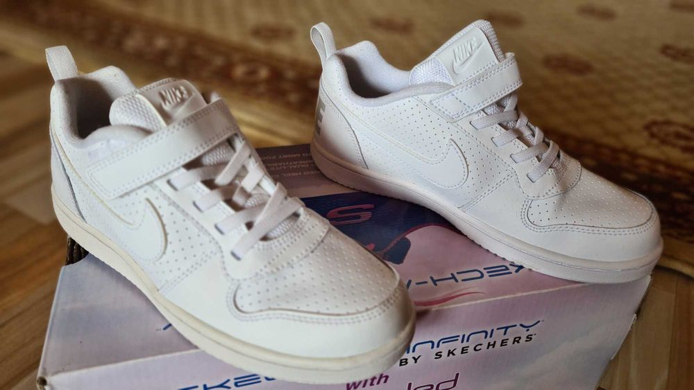 Pantofi sport fete Nike