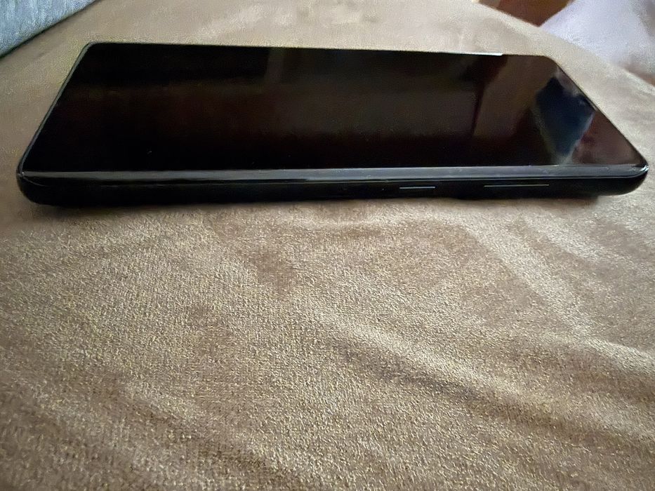 Продавам Samsung s 21 ultra 5G