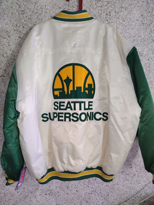 Якета на NBA.Lakers,Chicago Bulls