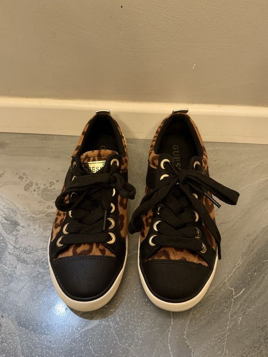 Adidasi Guess originali 36