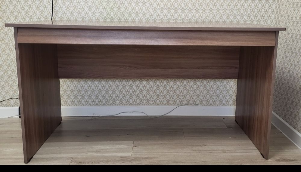 Продам письменный сто