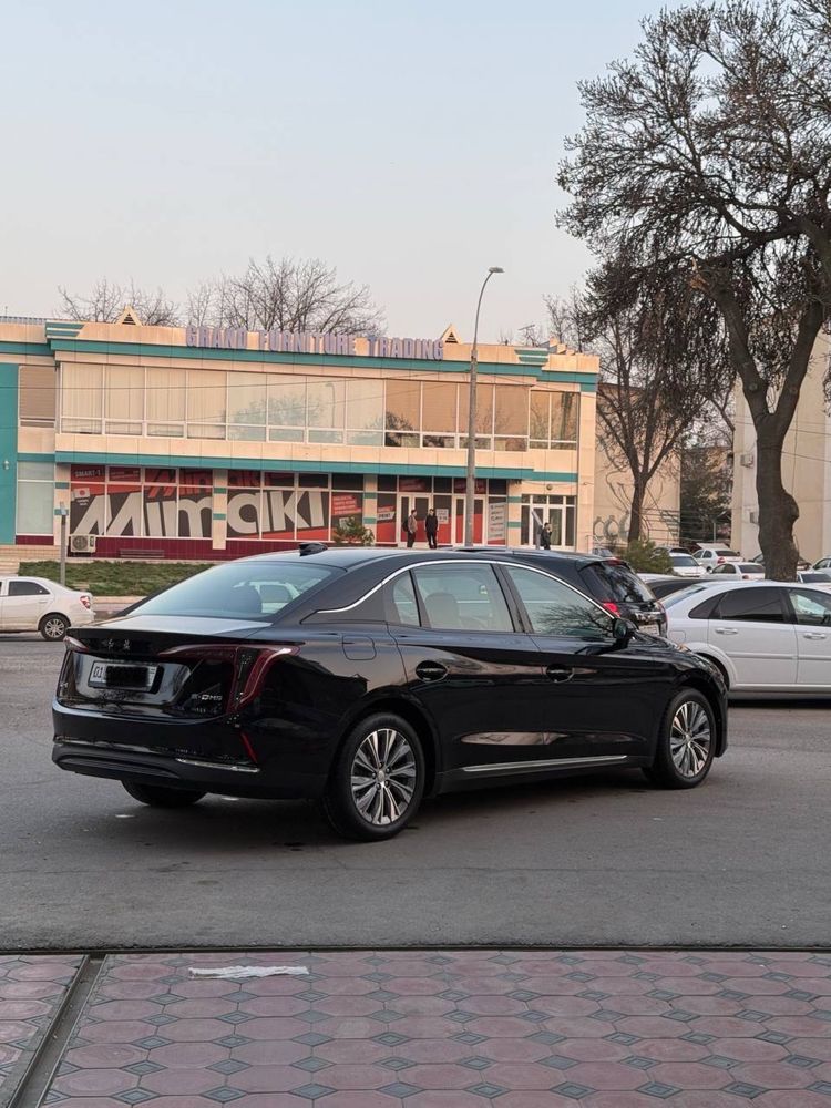 HONGQI Аренда с выкупом