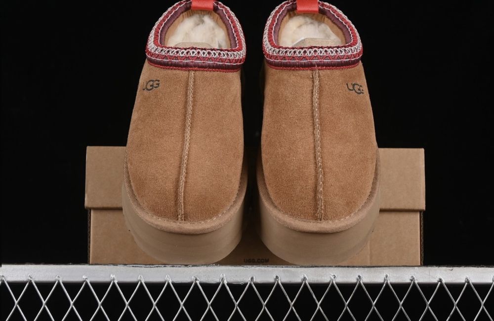 Vand UGG Tazz Slipper