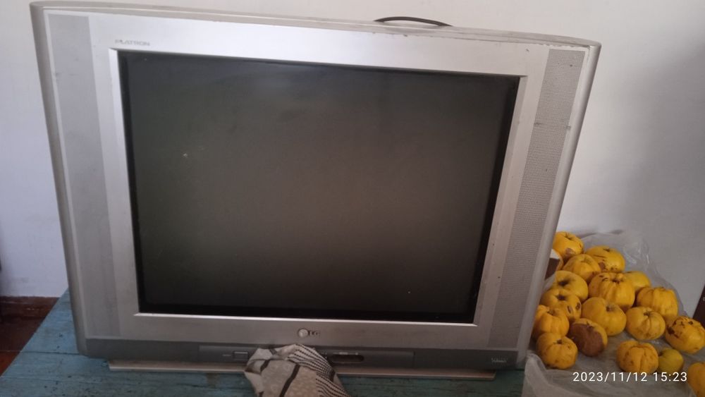 Продам телевизор
