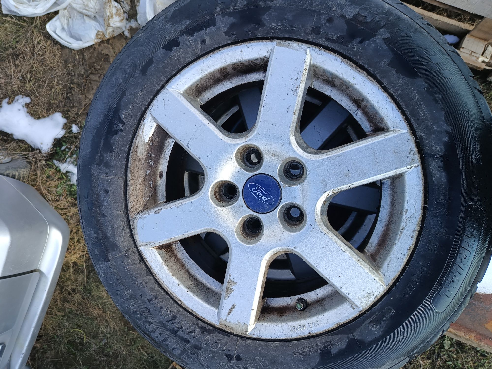 Vand jante ford focus, fiesta , cu cauciucuri vara