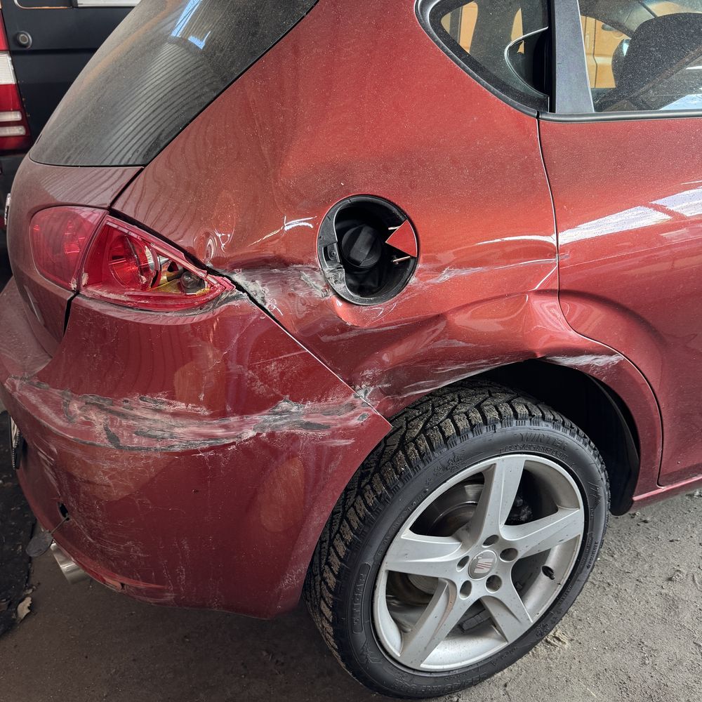 Seat Leon 1P 1.9 TDI 105CP – Avariat, motor si interior in stare buna