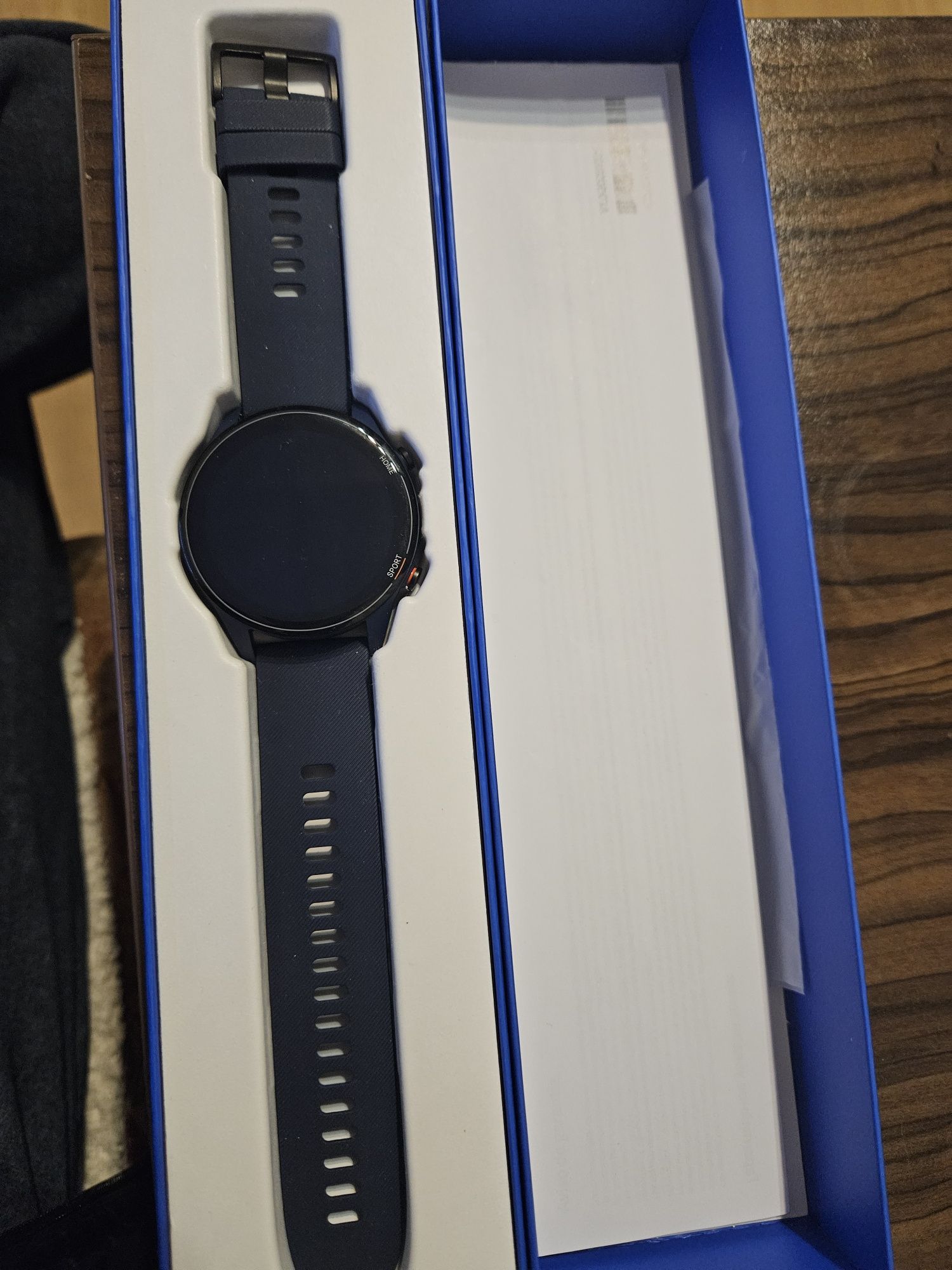 Смарт часовник Xiaomi .