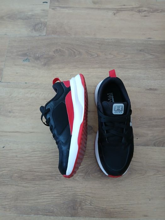 Adidași de vânzare 220de lei originali mărimea 42 jumate