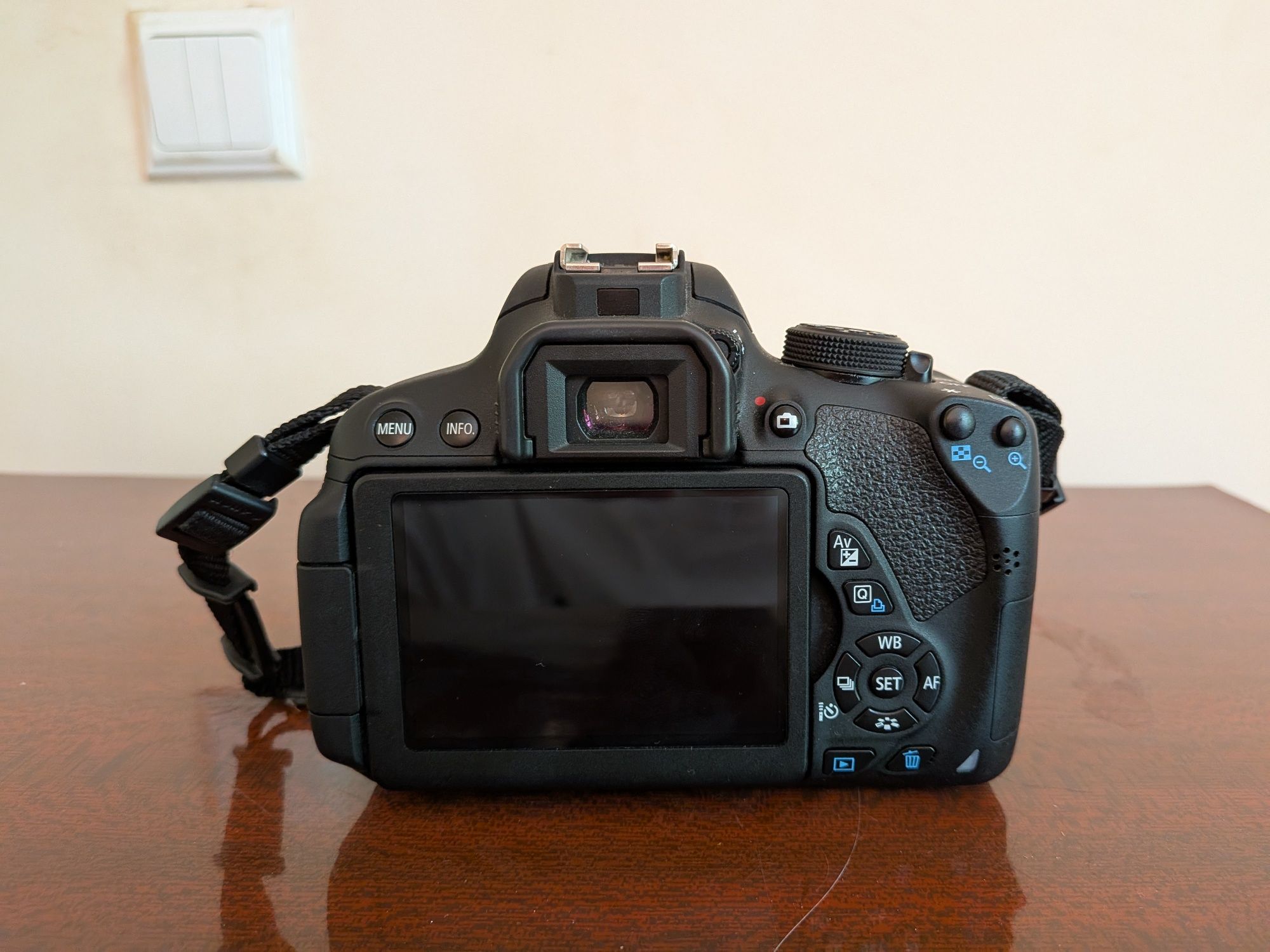 Canon 700D + 18-55mm | Состояние как новое