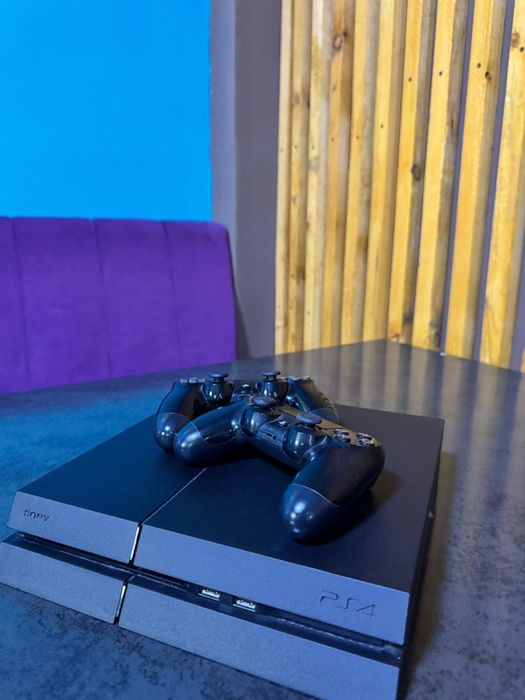 Sony Playstation 4 - PS4