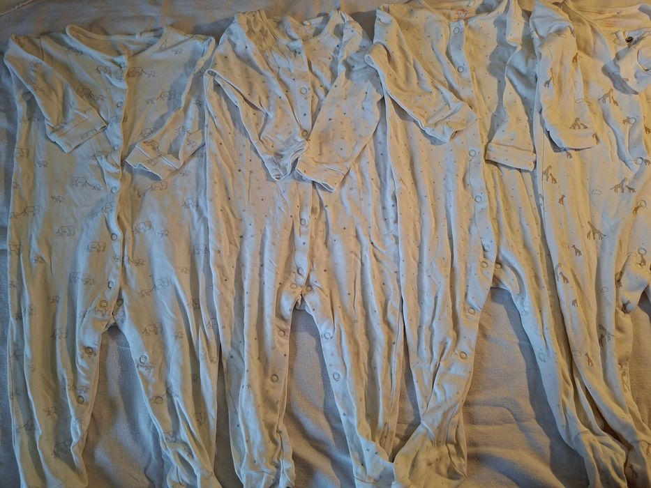 Lot pijamale 9-12 luni NEXT + Sinsay