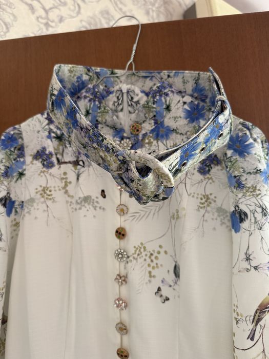 Елегантна Рокля с цветя и камъни тип Zimmerman