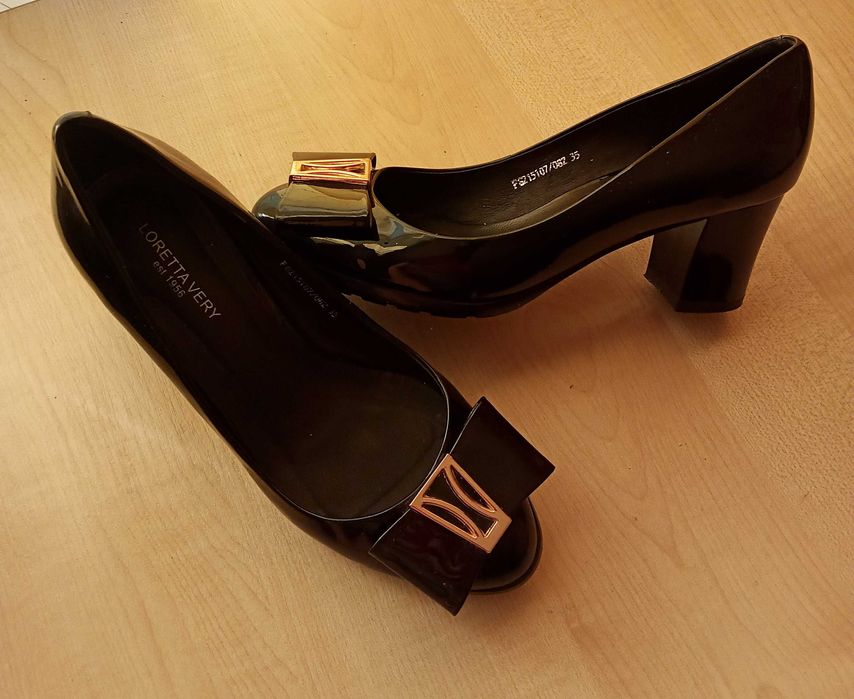 Туфли итальянские черные классические лакированные 35 р