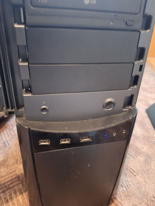 Vand unitate calculator Intel i7