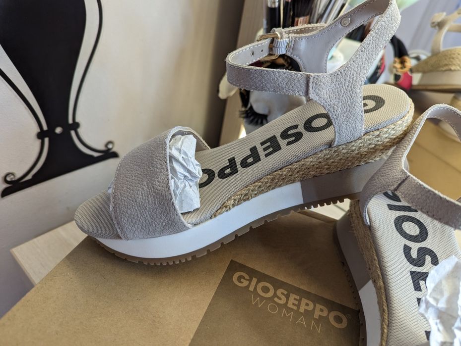 Sandale Gioseppo noi din piele mărimea 37