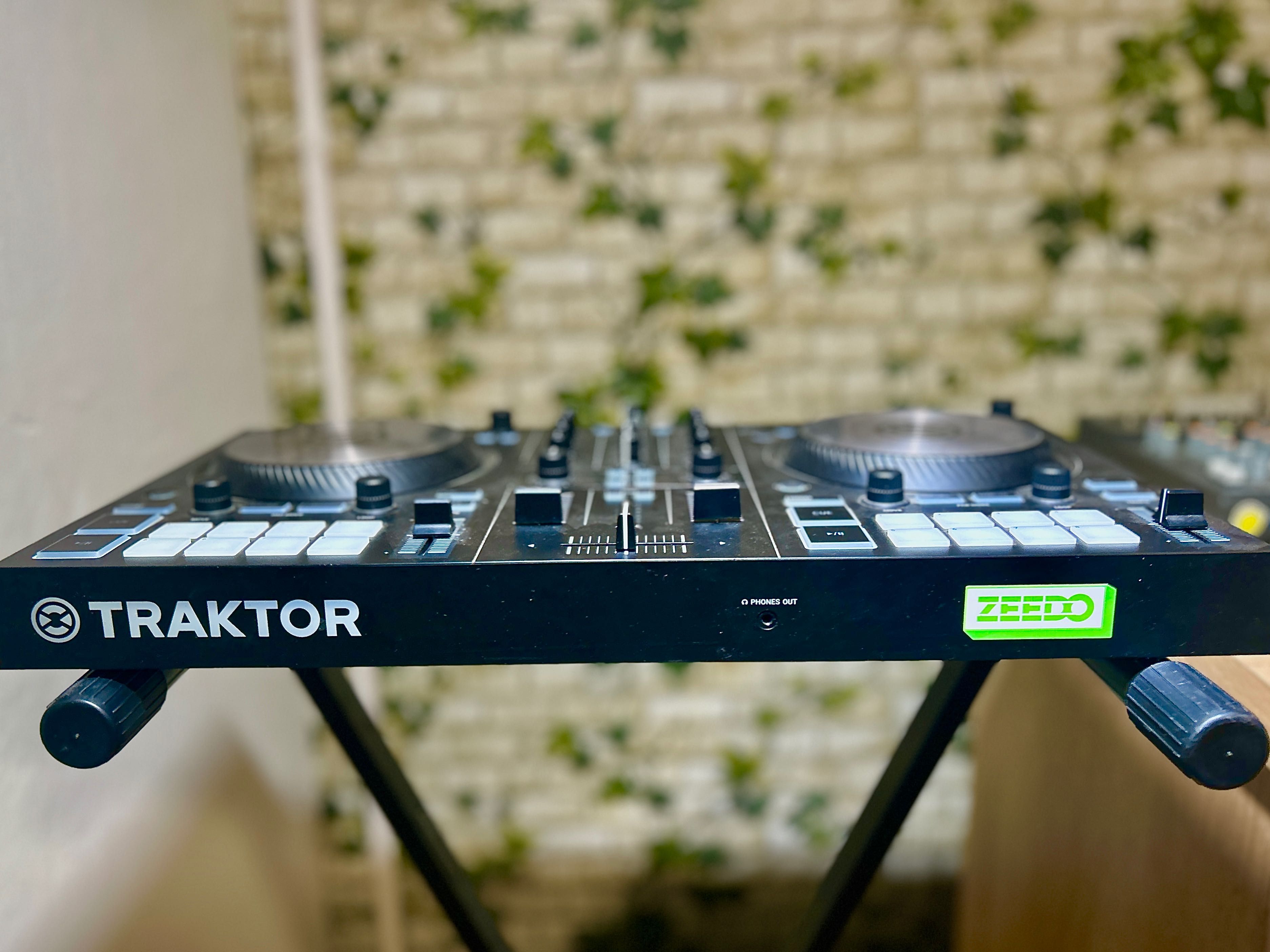 Vând Consolă Traktor S2 MK3 cu case