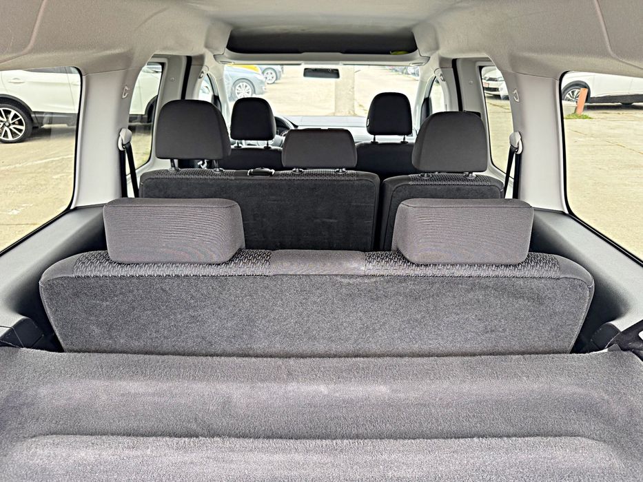 Volkswagen Caddy Caddy Versiunea Lungă 7 locuri