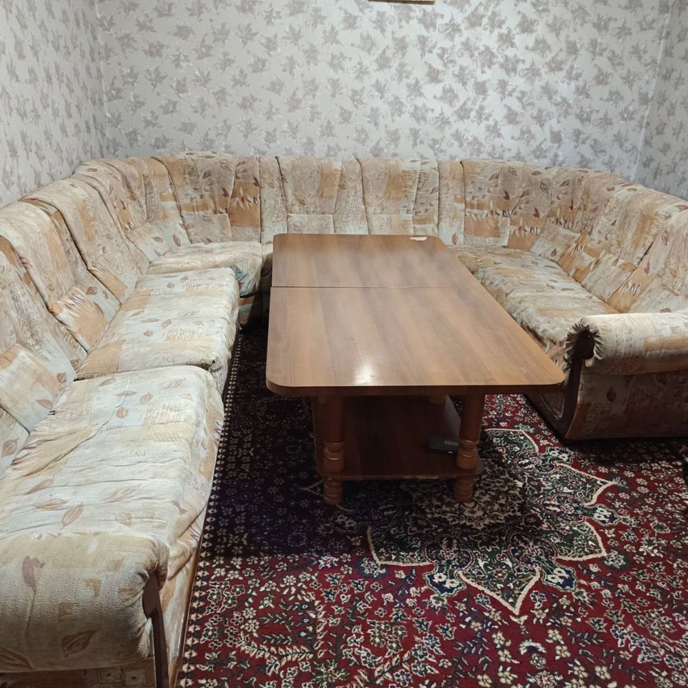 Продается Угловой диван со столом, состояние хорошее