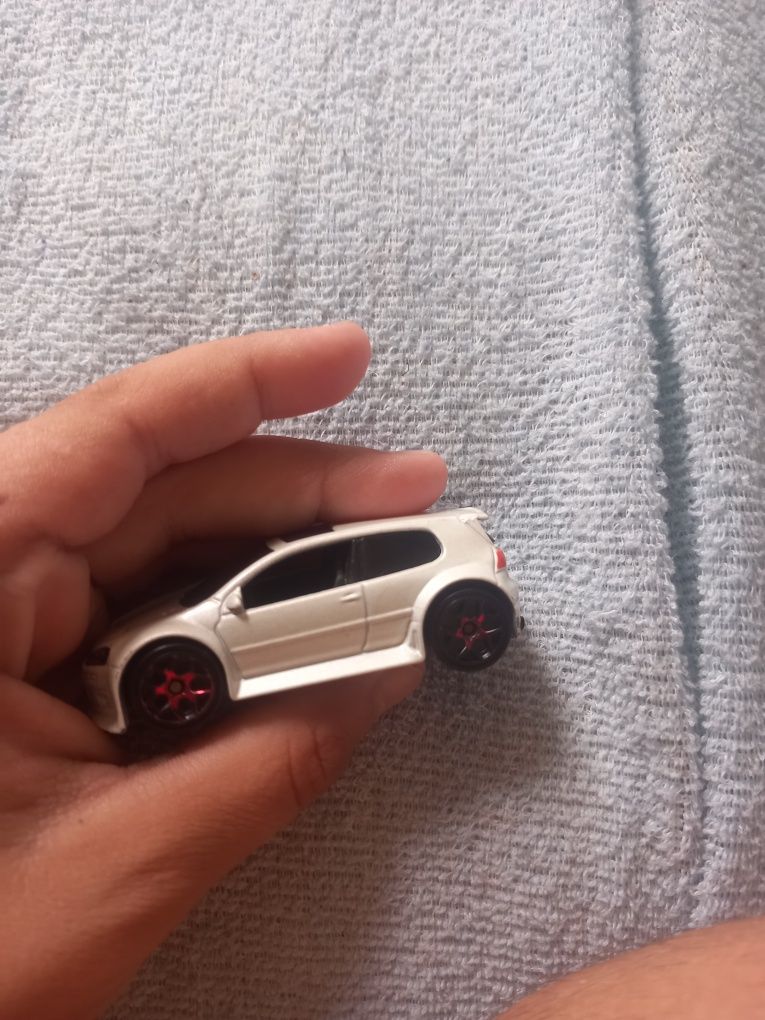 Hot wheels 2008 volkswagen golf GTI