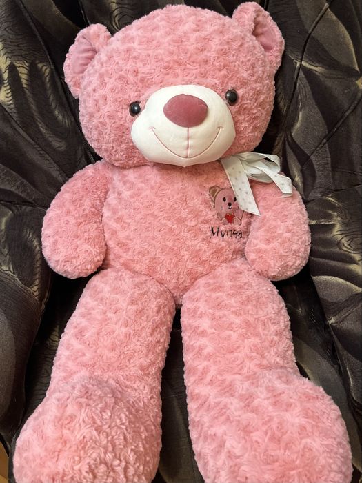 Милый плюшевый медведь (метровый)