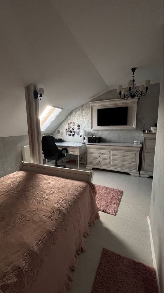 Apartament 5 camere etaj 4 + mansardă zona mall Botoșani
