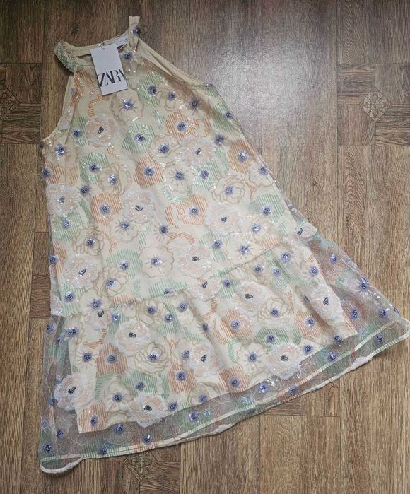Новое нарядное платье. На 11- 12 лет. Zara.
