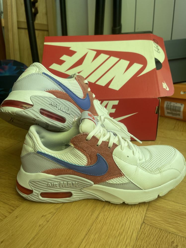 Оригинални Nike Air Max EXCEE маратонки обувки 42.5 27.5см