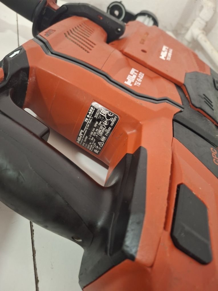 Rotopercutor Hilti TE 6A22 cu aspirator 8Ah