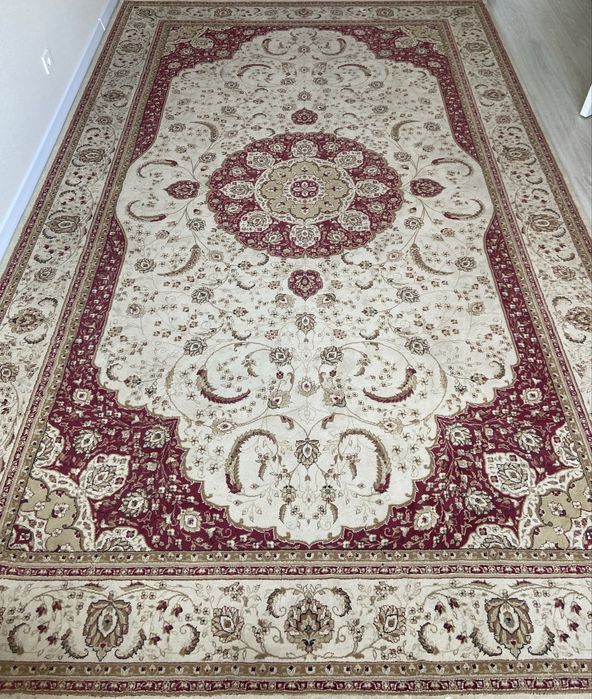 Продается ковер, размер 2,5/4