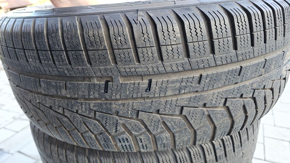 Anvelope Hankook Iarnă 215/60/r16 99H