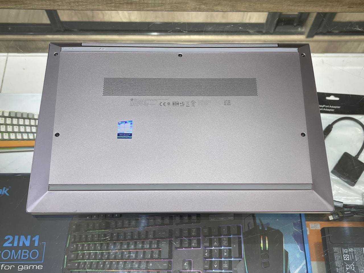 HP ZBook Firefly 14 G8 Core i7-1185G7 ram 16 ssd 256