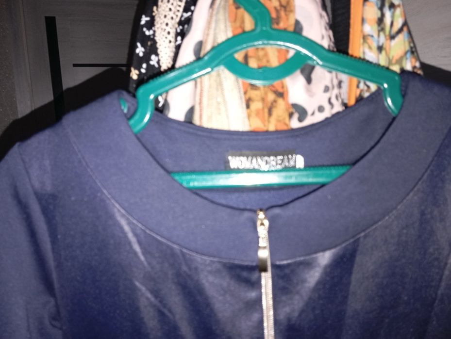 Красивее платье...