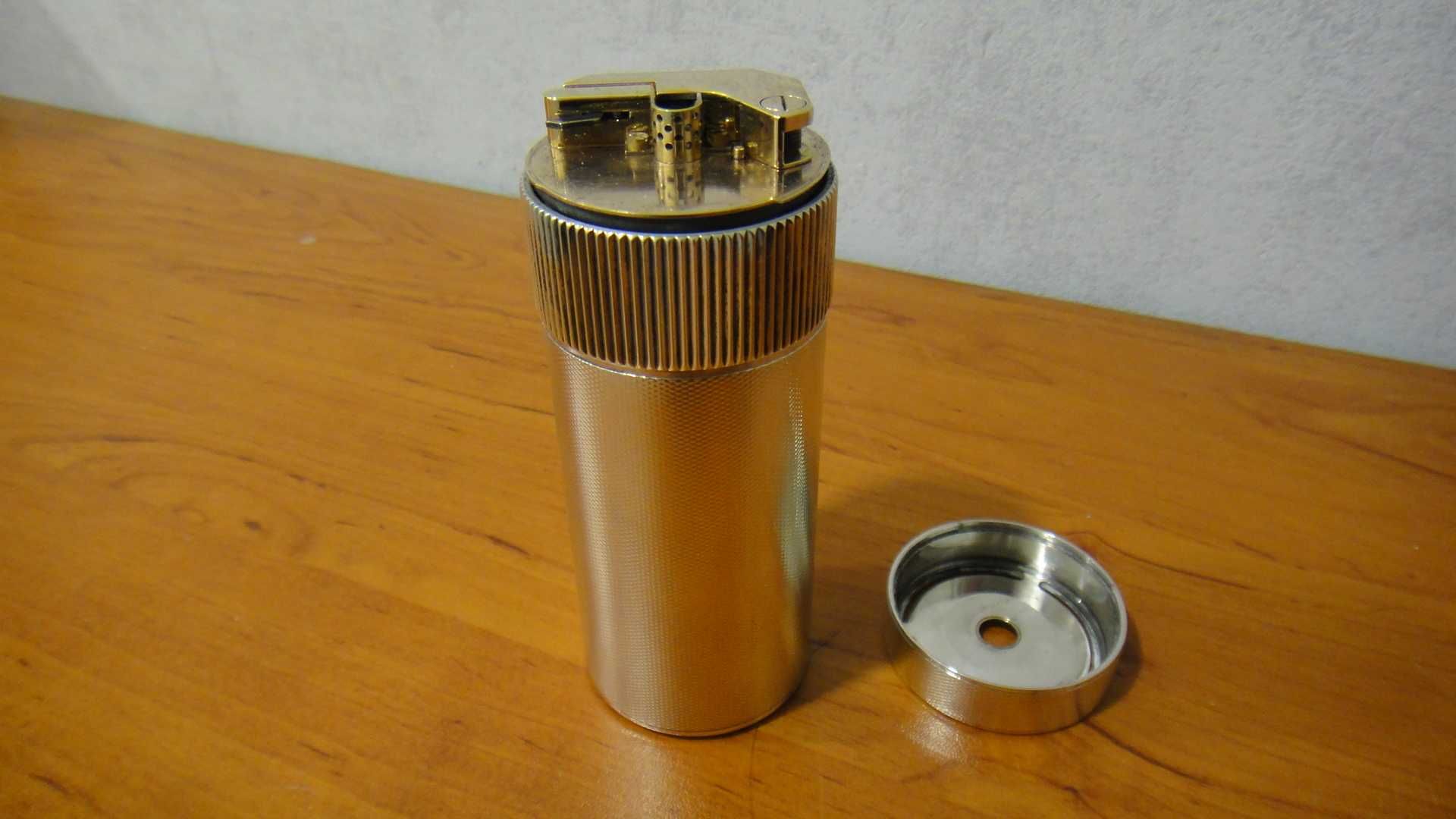 S T DUPONT cylinder table lighter