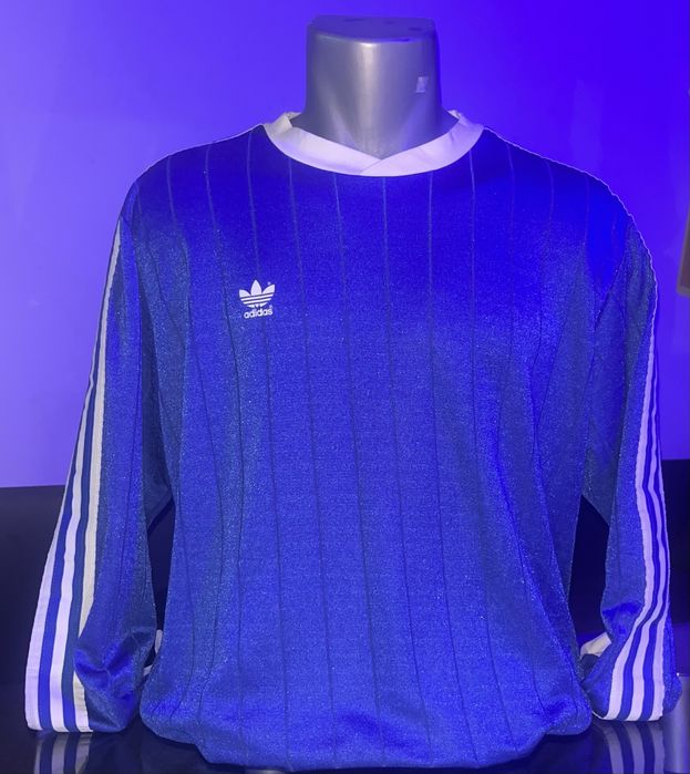 Футболни фланелки адидас80’ Модели с които и Левски са играли през 80’