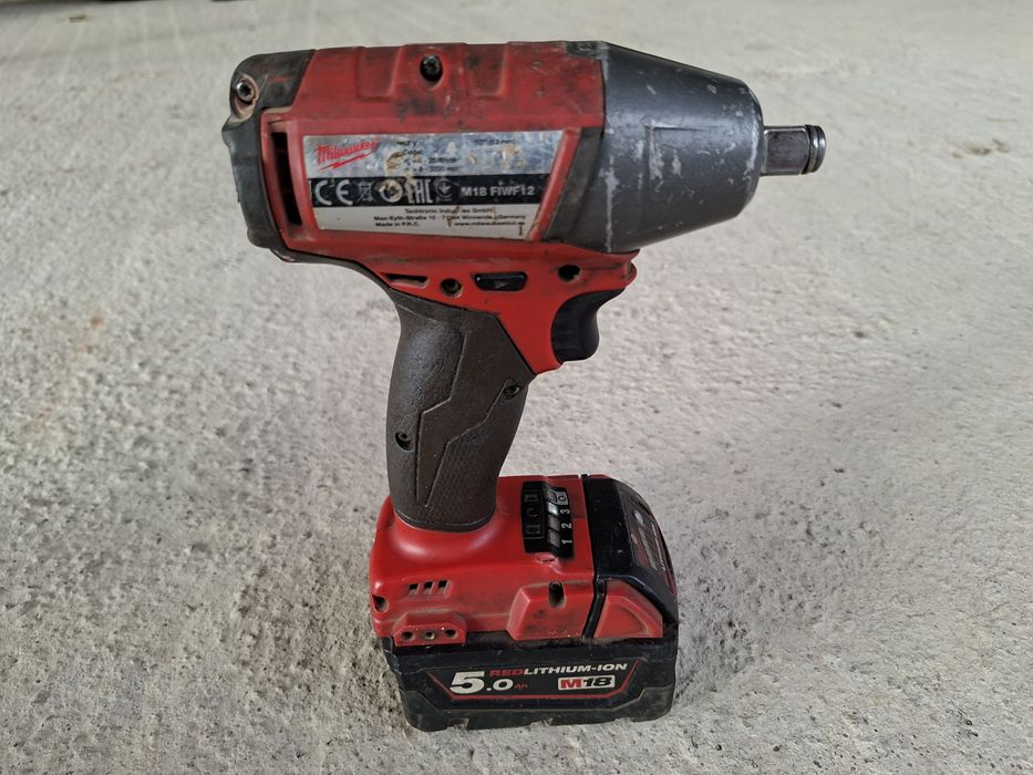 Milwaukee gresor GG M18. Pistol impact