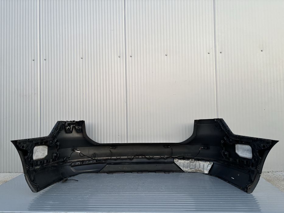 Bara spate vw Passat B8•4senzori•cod culoare LB8R•2015-2020